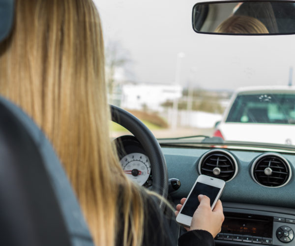 Téléphone au volant : infraction au tournant !